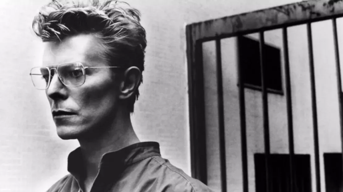 David Bowie enflamme les enchères avec une feuille de paroles de chansons !