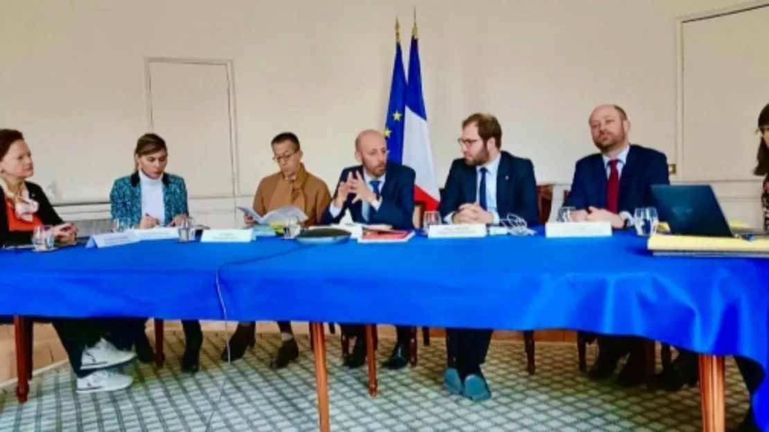 Haute-Savoie: Le ministre de la fonction publique prend des engagements pour la vie chère des fonctionnaires