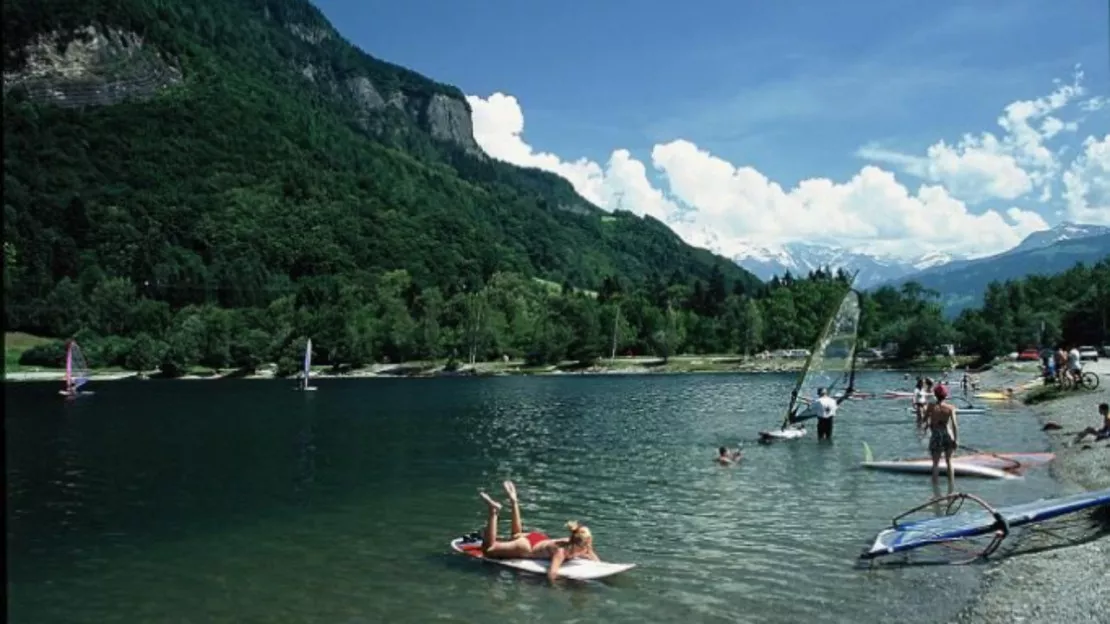 La baignade interdite mercredi dans les lacs à Sallanches