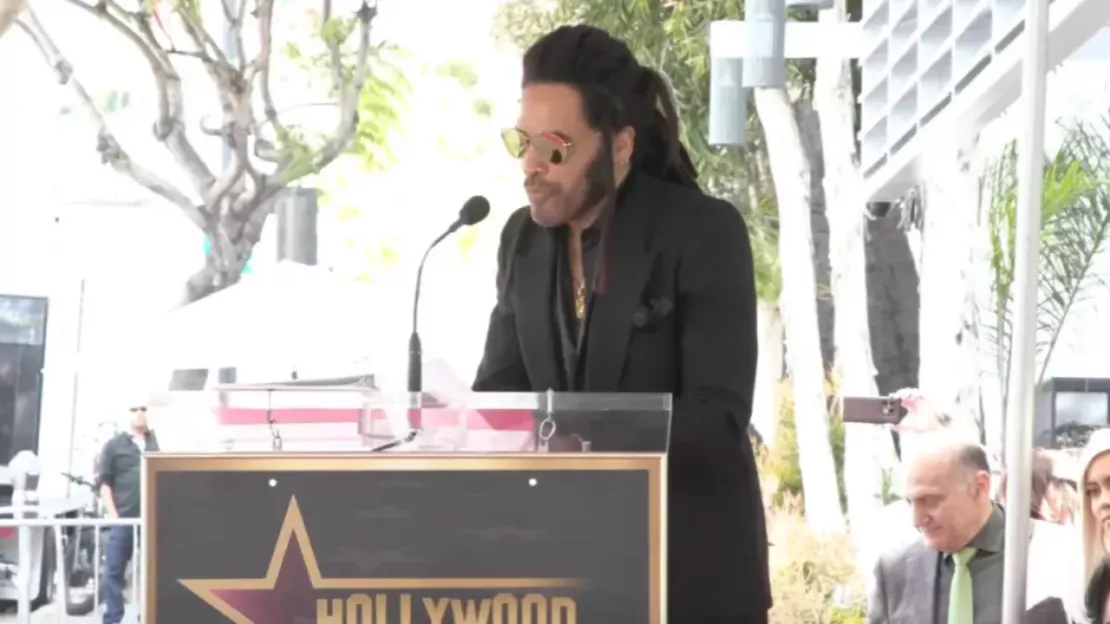 Lenny Kravitz décoré d'une étoile sur le Hollywood Walf Of Fame