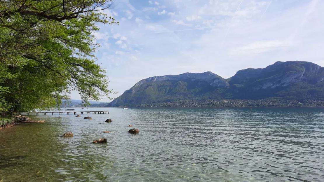 Une pollution aquatique sur le lac d’Annecy mardi