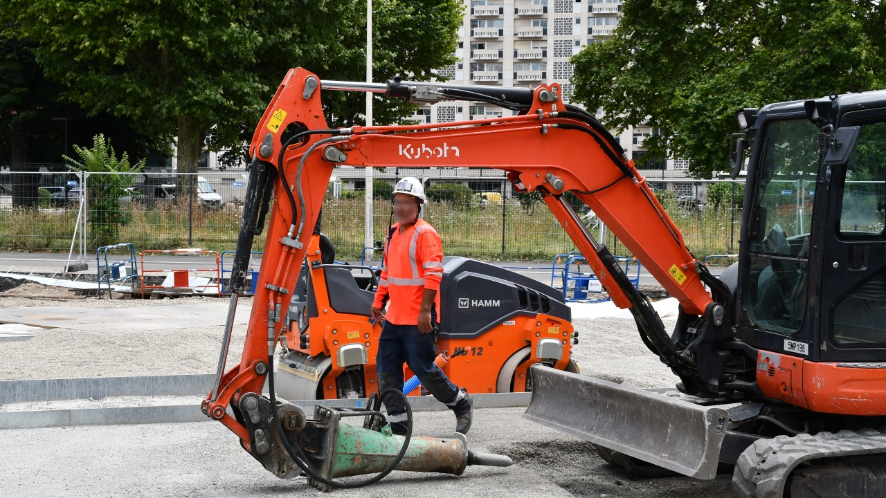 Accident du travail en Haute-Savoie : un ouvrier de 55 ans grièvement blessé par une pelleteuse Accident du travail en Haute-Savoie : un ouvrier de 55 ans grièvement blessé par une pelleteuse