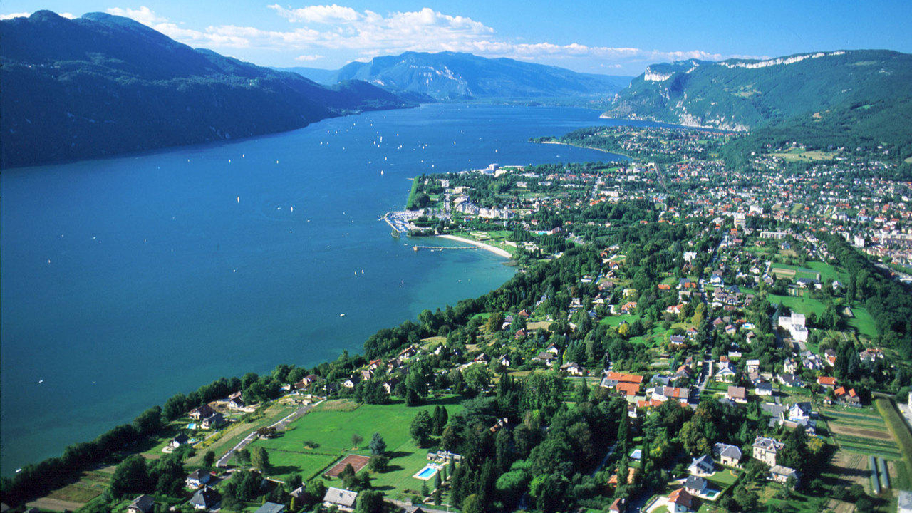 Aix-les-Bains se mobilise face aux nuisances sonores la nuit Aix-les-Bains se mobilise face aux nuisances sonores la nuit