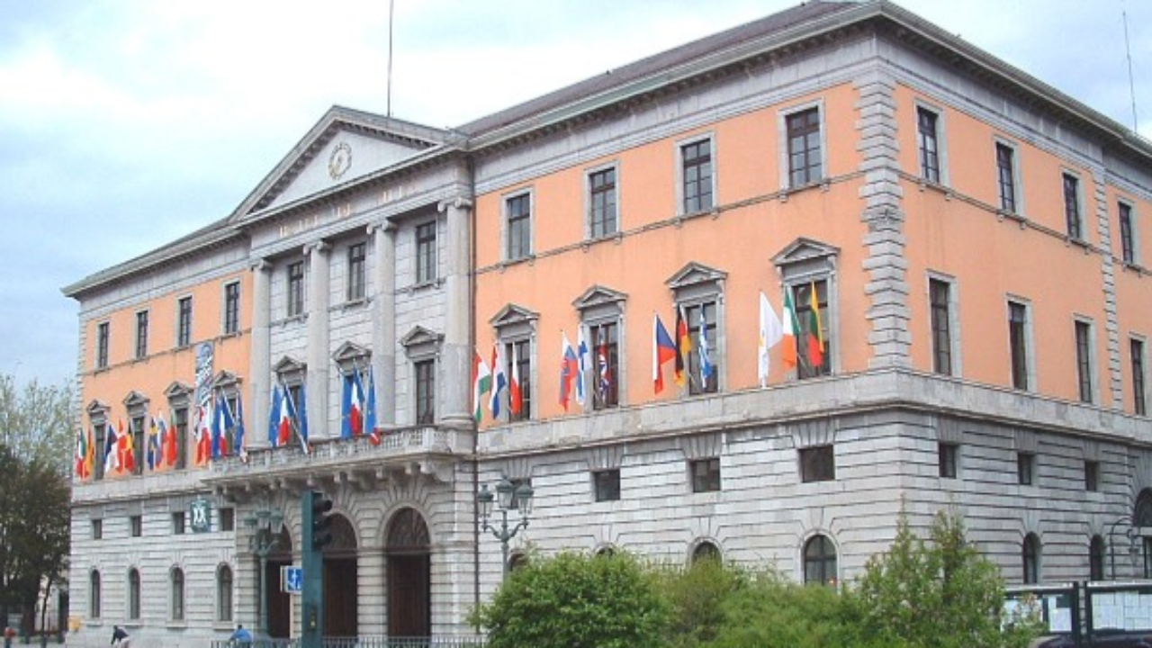 Annecy : 9 élus de la majorité créent un nouveau groupe Annecy : 9 élus de la majorité créent un nouveau groupe