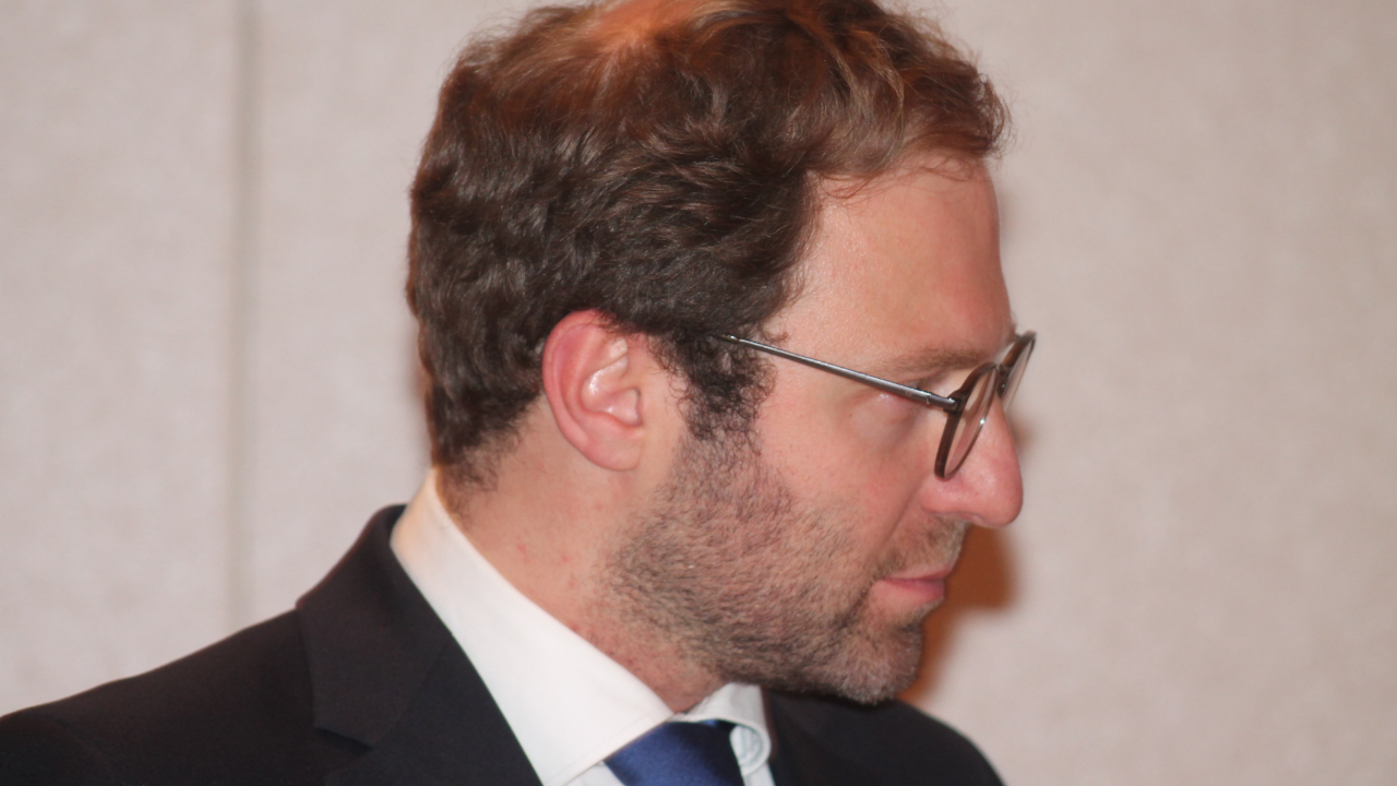 Annecy : Antoine Armand largement en tête des municipales Annecy : Antoine Armand largement en tête des municipales