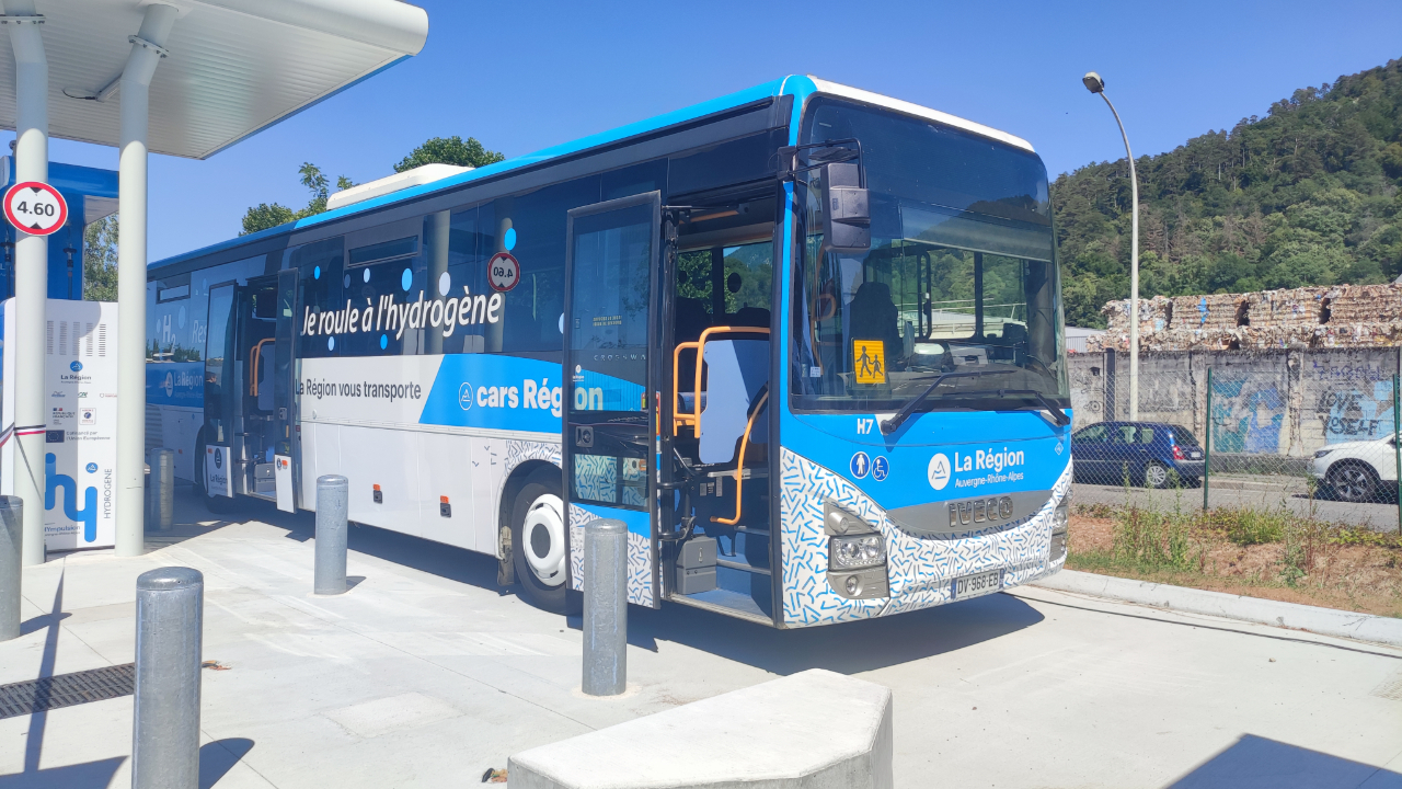 Annecy : Inauguration d'une première station à hydrogène