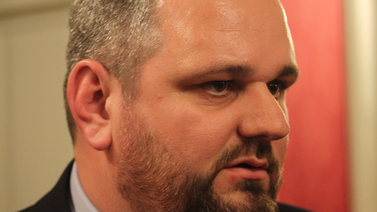 Annecy : « j’en appelle aux gens qui se vantent d’être de droite de l’être réellement une fois dans leur vie » Annecy : « j’en appelle aux gens qui se vantent d’être de droite de l’être réellement une fois dans leur vie »