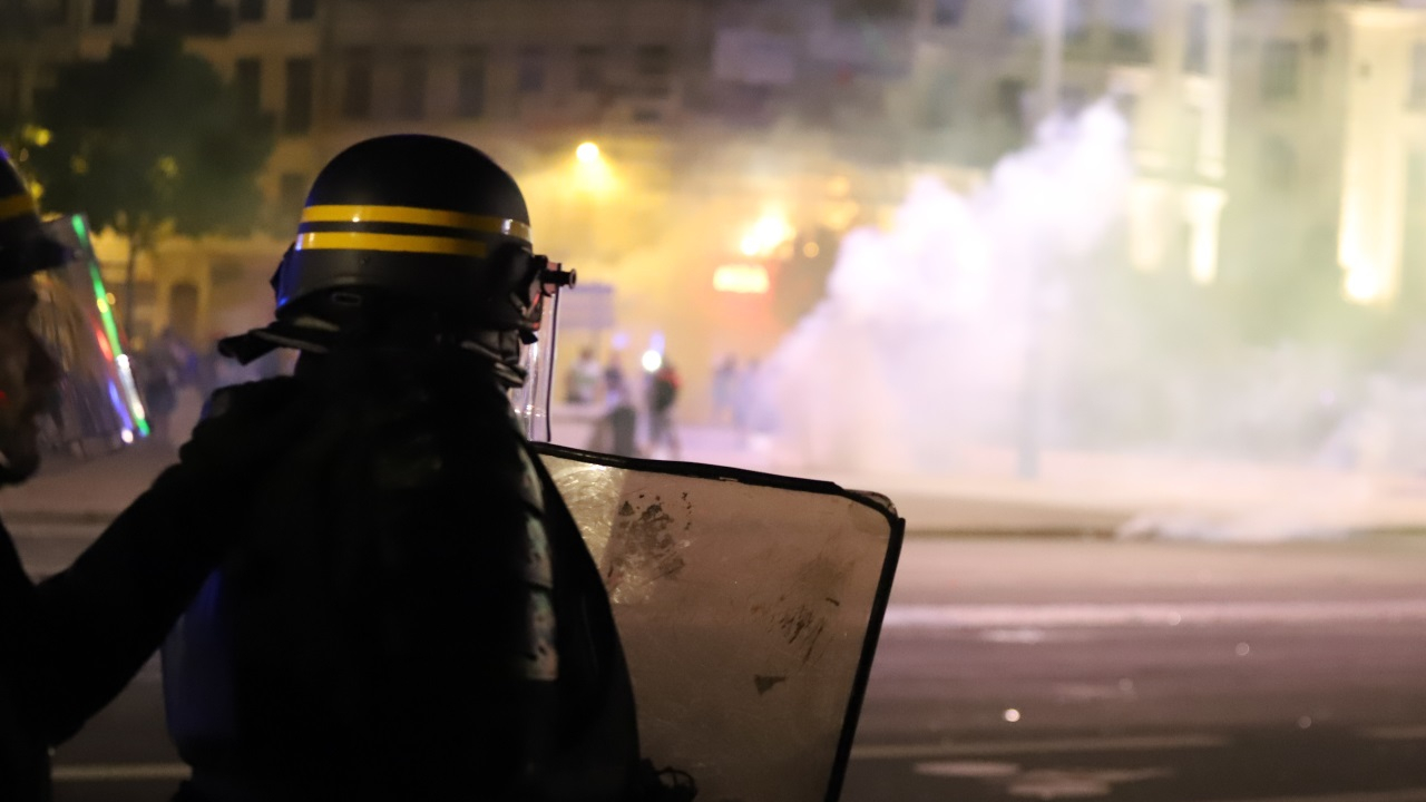 Apr&egrave;s le triomphe du PSG, une nuit agit&eacute;e en Haute-Savoie : un policier bless&eacute; et neuf gardes &agrave; vue