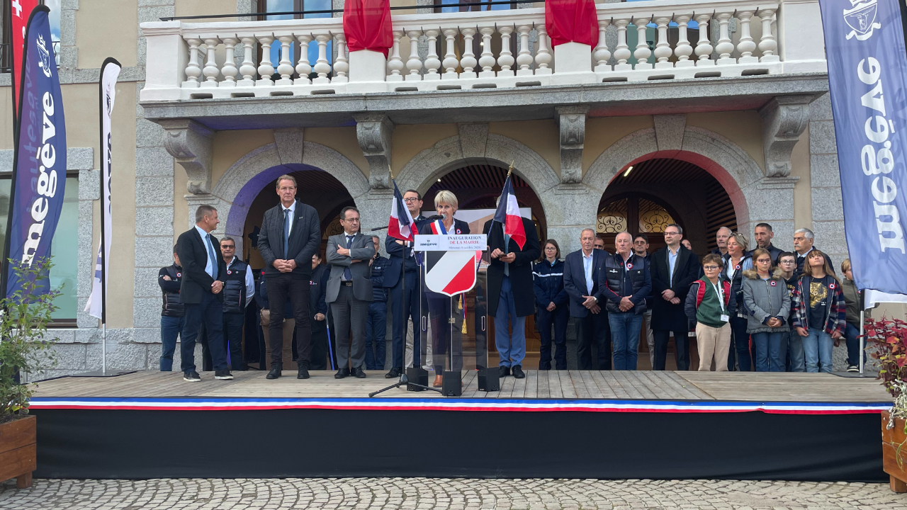 « Ce qui prime trop souvent, ce n'est pas l'intérêt général » : la maire de Megève explique sa non-candidature aux municipales. « Ce qui prime trop souvent, ce n'est pas l'intérêt général » : la maire de Megève explique sa non-candidature aux municipales.