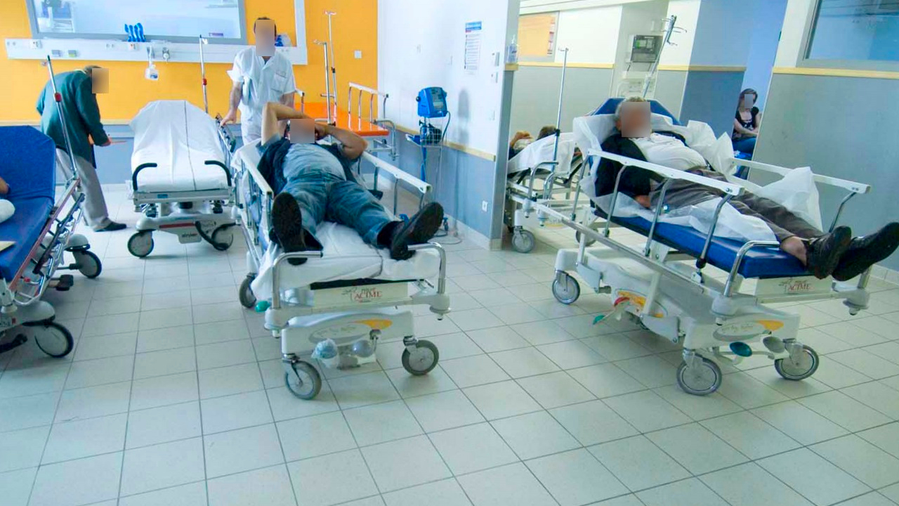 Après seulement 30 minutes d'attente aux urgences de Chambéry, il agresse le personnel : 18 mois de prison ferme