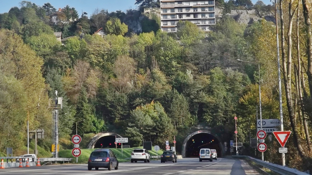 Chamb&eacute;ry : Des travaux de maintenance dans le tunnel des Monts