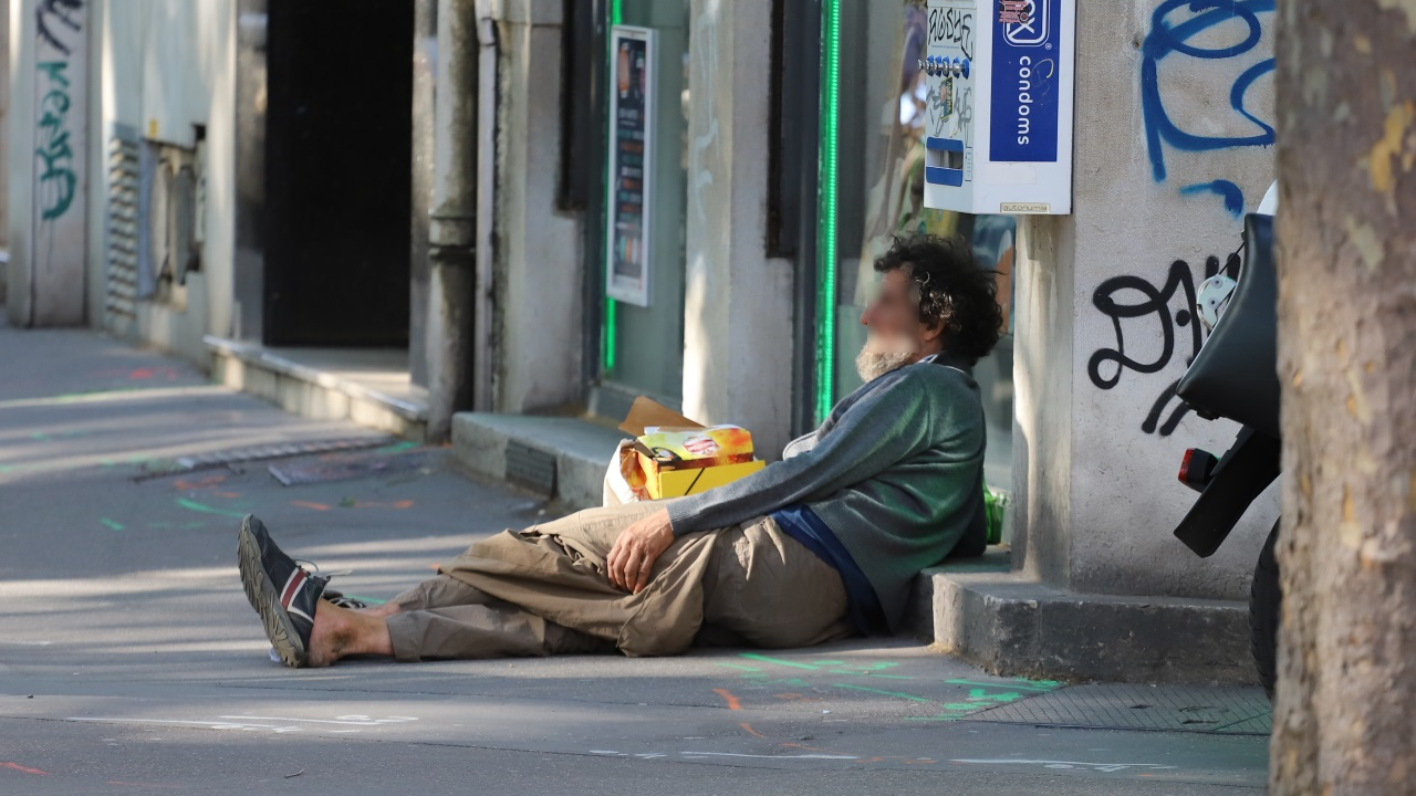 Chambéry : il passe à tabac un SDF qui faisait trop de bruit