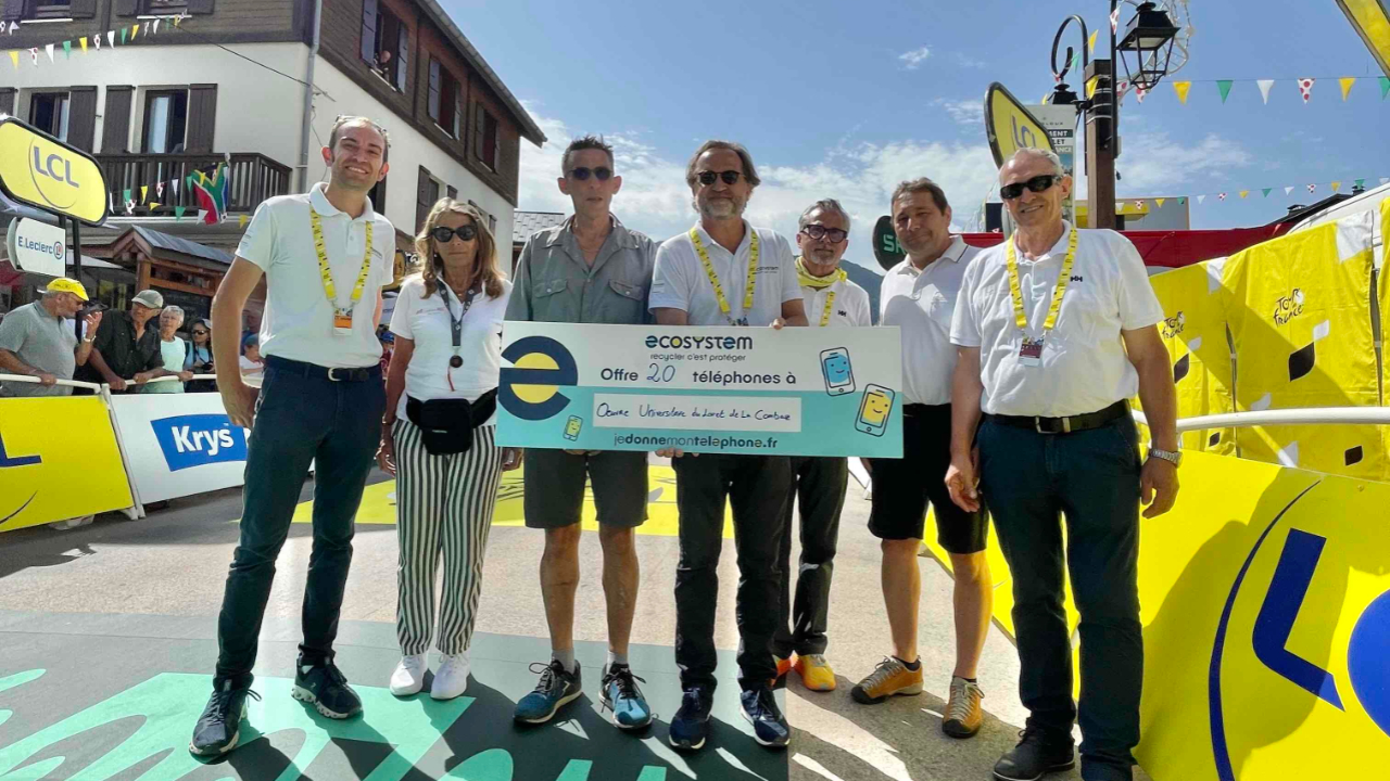 Des téléphones portables recyclés et offerts aux plus démunis