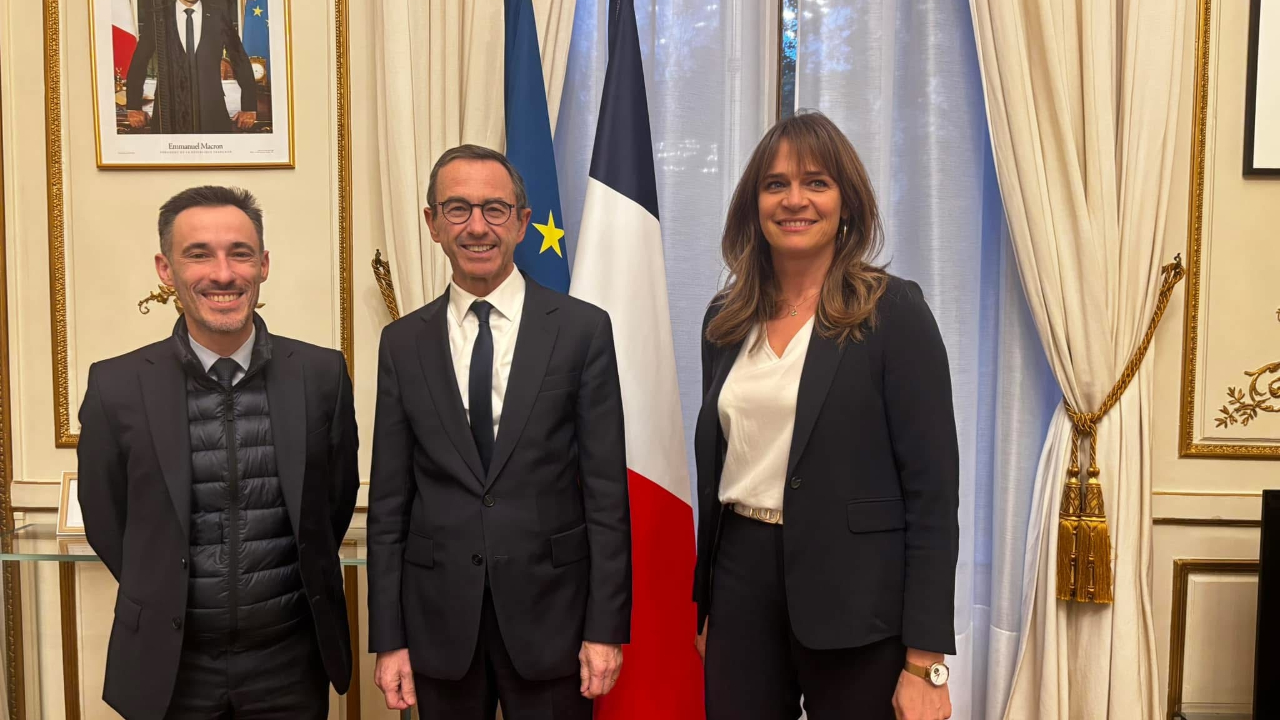 Gens du voyage: la sénatrice de Haute-Savoie rencontre le ministre de l'intérieur Gens du voyage: la sénatrice de Haute-Savoie rencontre le ministre de l'intérieur
