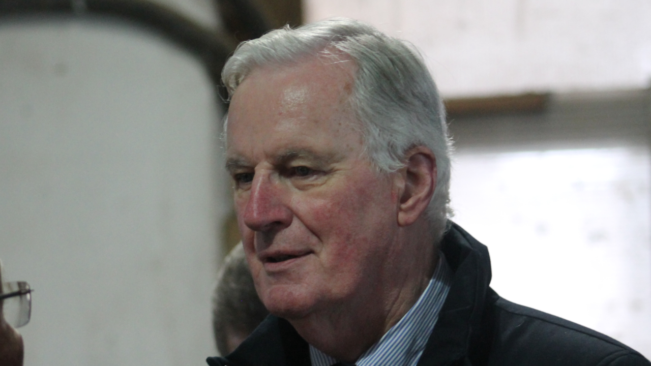 JO Milan-Cortina : "Un bon test en vue de 2030" pour Michel Barnier