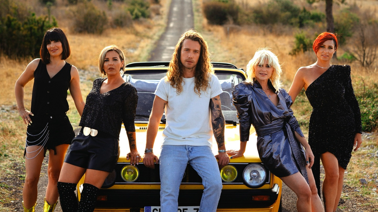 Julien Doré reprend une musique des L5... avec les L5 ! Julien Doré reprend une musique des L5... avec les L5 !