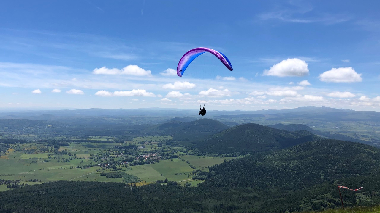 Lac d’Annecy : un parapentiste de 60 ans meurt après une chute dans l’eau Lac d’Annecy : un parapentiste de 60 ans meurt après une chute dans l’eau