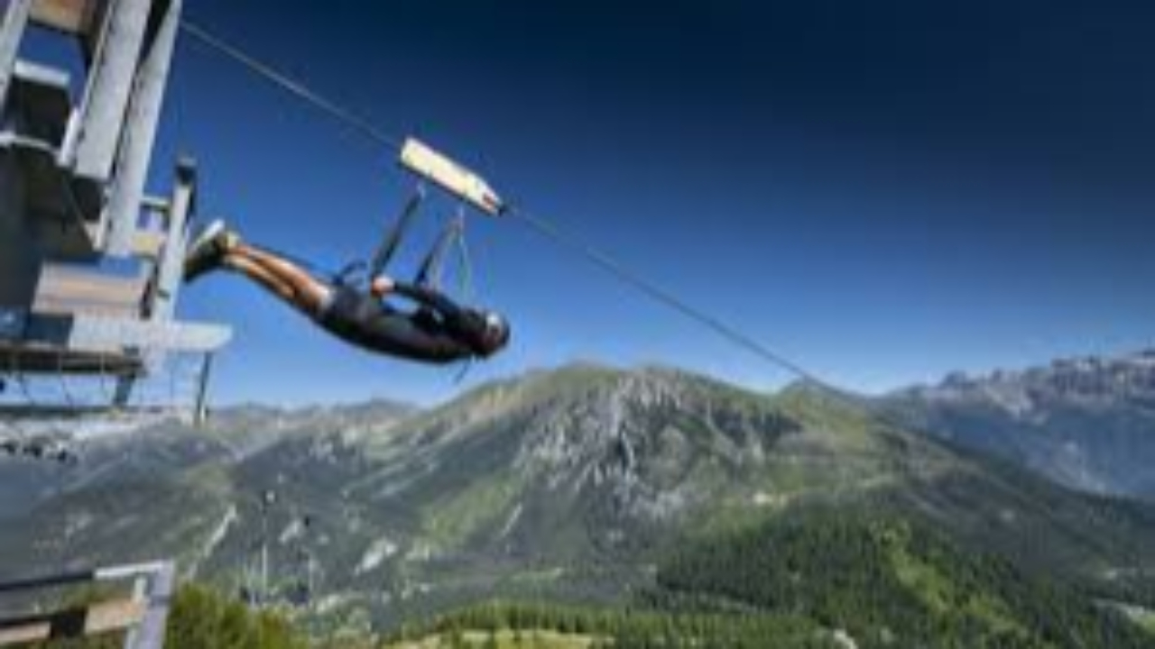 Les Carroz: une tyrolienne géante fait polémique