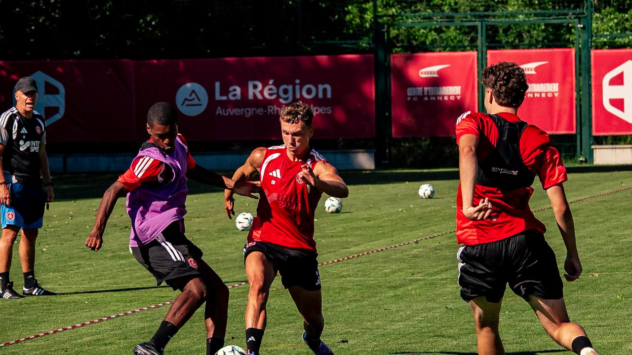 Ligue 2 : le FC Annecy lance sa saison à Pau avec un parfum de revanche Ligue 2 : le FC Annecy lance sa saison à Pau avec un parfum de revanche