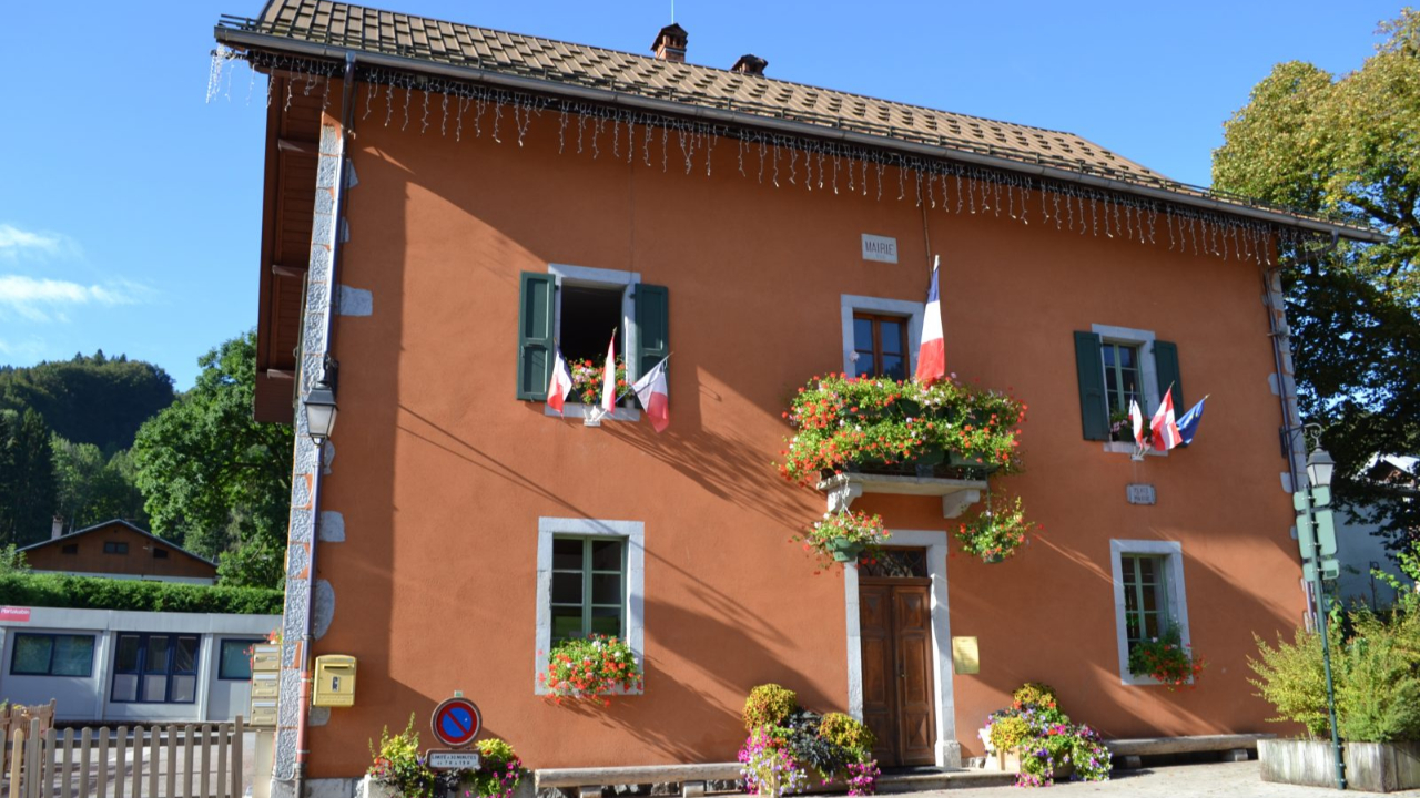 Morillon : plainte après l'installation de forains sans autorisation Morillon : plainte après l'installation de forains sans autorisation