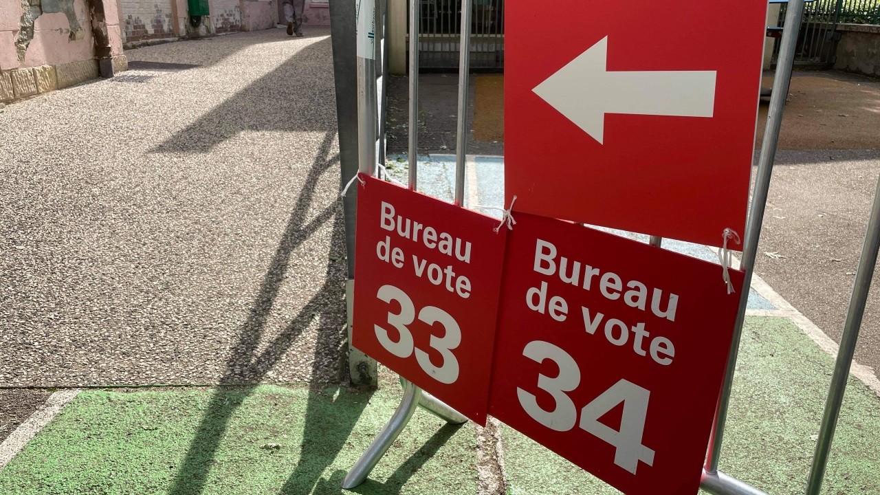 Municipales 2026 en Savoie et Haute-Savoie : un taux de participation mitigé à 12h Municipales 2026 en Savoie et Haute-Savoie : un taux de participation mitigé à 12h