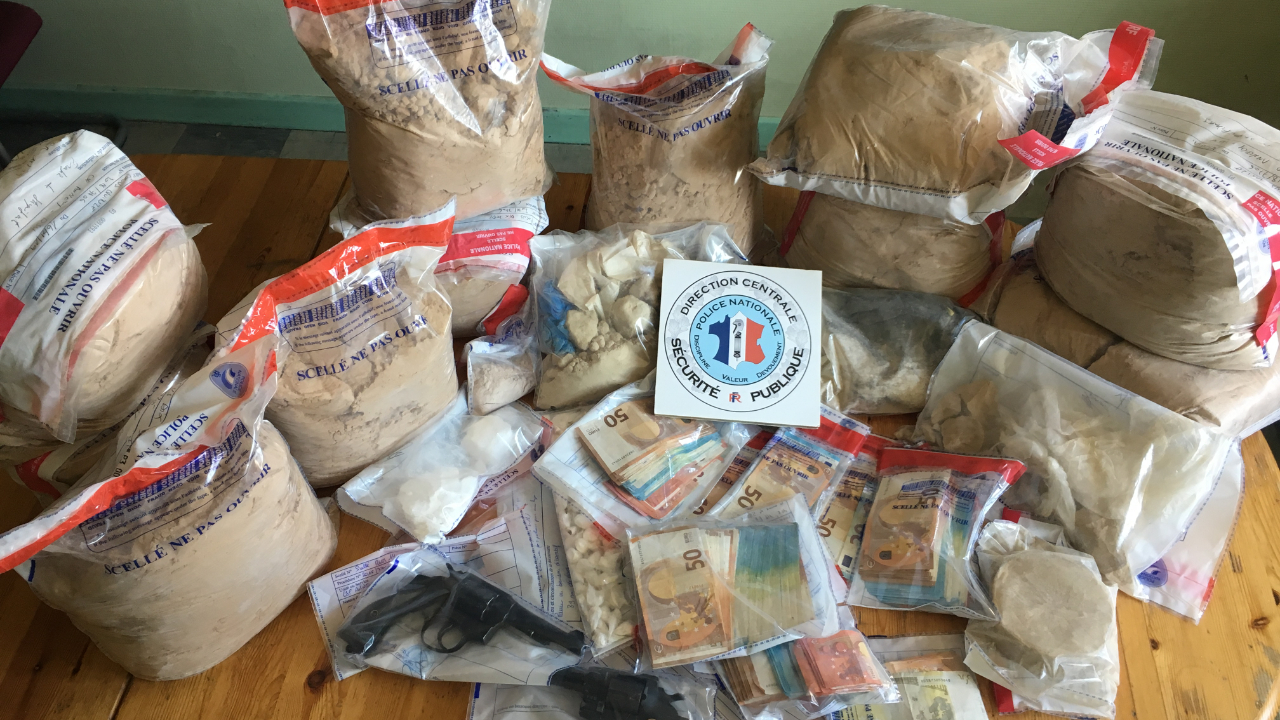 Pays du Mont blanc: un vaste trafic de drogues démantelé