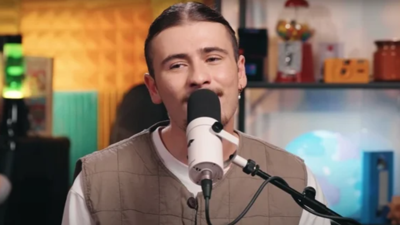 Pierre Garnier reprend Ed Sheeran, et ça lui plaît ! Pierre Garnier reprend Ed Sheeran, et ça lui plaît !