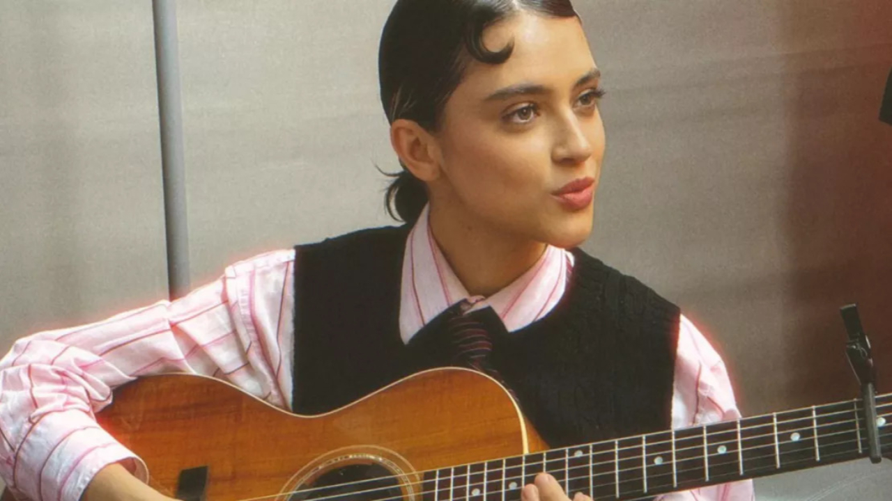 Pomme en duo avec une star pour une série animée !