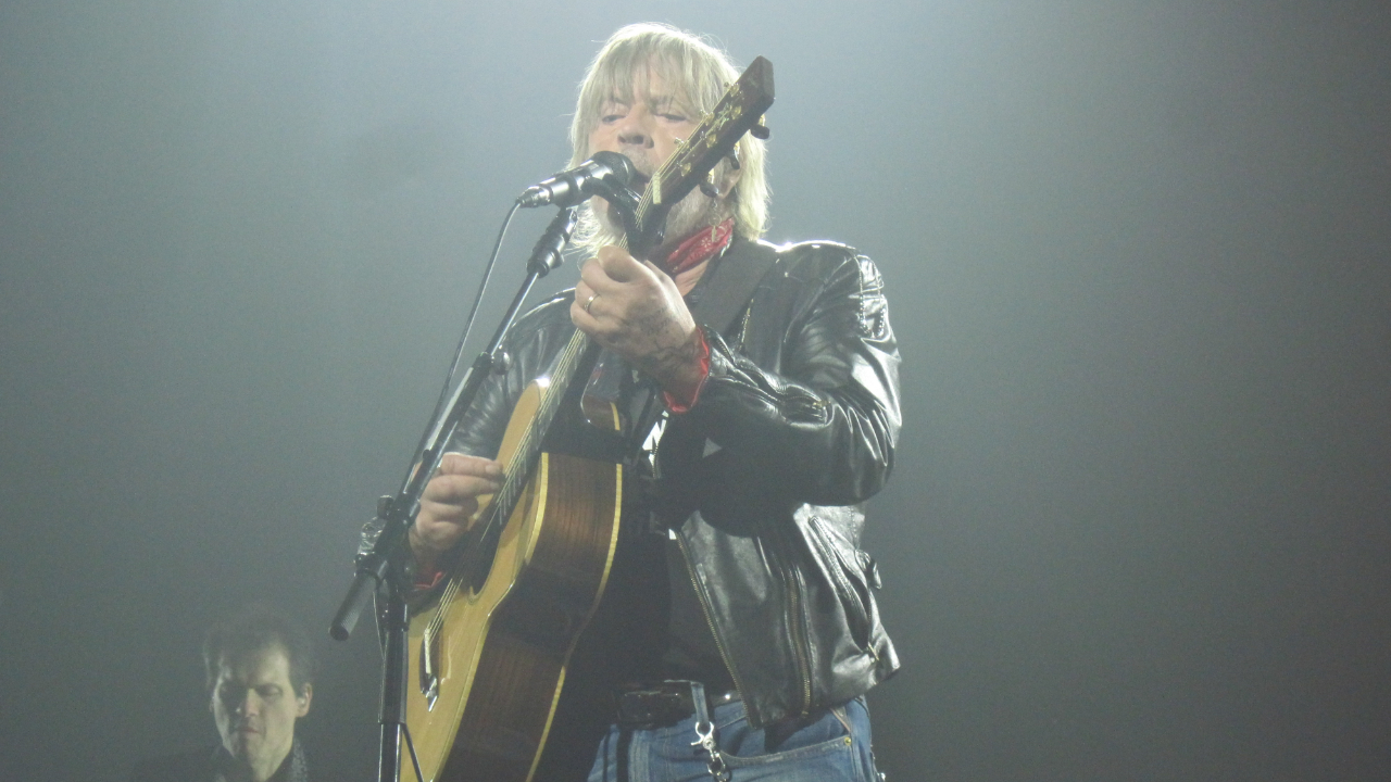 Renaud : son nouvel album arrive en décembre !
