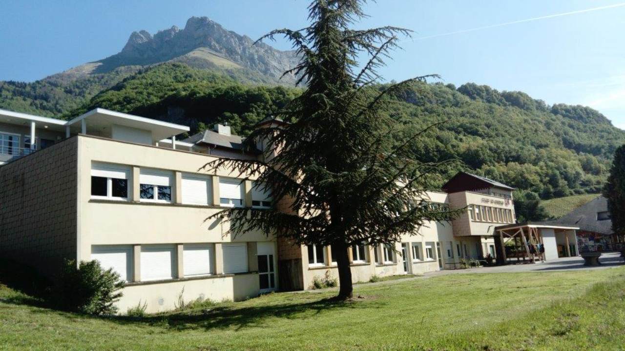 Saint-Pierre-d'Albigny : Un professeur agressé par la mère d'une élève Saint-Pierre-d'Albigny : Un professeur agressé par la mère d'une élève