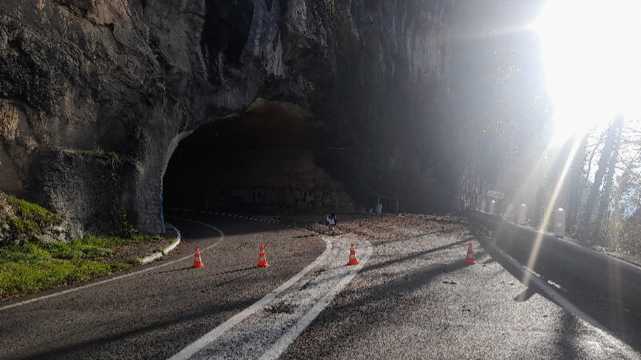 Le tunnel des Echelles en Savoie fermé pour au moins 15 jours Le tunnel des Echelles en Savoie fermé pour au moins 15 jours