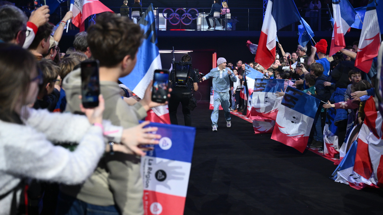 "Toujours sur un petit nuages" : Les athlètes célébrés en héros à Albertville "Toujours sur un petit nuages" : Les athlètes célébrés en héros à Albertville