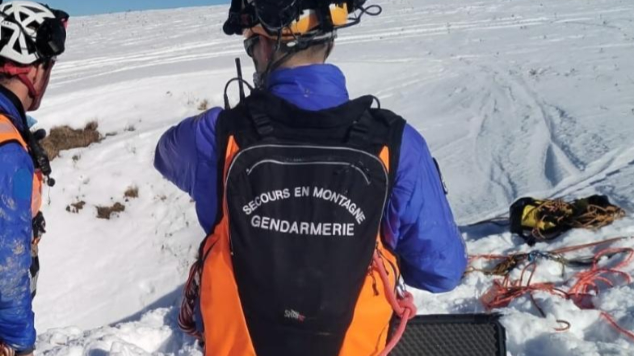 Tournette : Un homme chute dans un gouffre de 20 mètres Tournette : Un homme chute dans un gouffre de 20 mètres