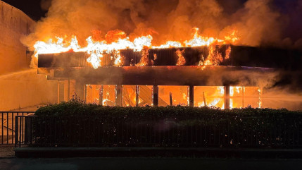 Annecy : l'école des Teppes ravagée par les flammes, la piste criminelle privilégiée ?