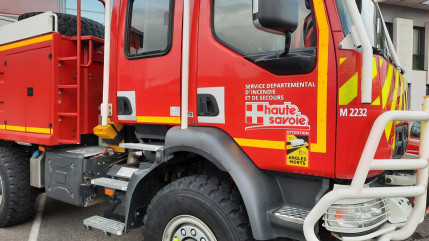 Annecy : Un immeuble en feu au bord du lac Annecy : Un immeuble en feu au bord du lac