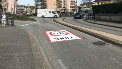 Annecy : Une pétition pour arrêter les 30 km/h dans toute la ville Annecy : Une pétition pour arrêter les 30 km/h dans toute la ville