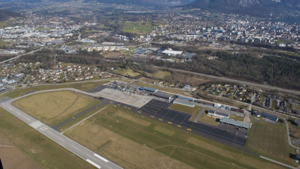 Des travaux nocturnes parfois bruyants à l'aéroport d'Annecy