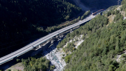 Éboulement en Savoie, une automobiliste blessée, grosses perturbations en direction des stations Éboulement en Savoie, une automobiliste blessée, grosses perturbations en direction des stations