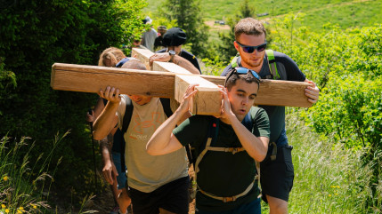 Haute-Savoie : la croix de Sur Cou vandalisée quelques jours après son installation