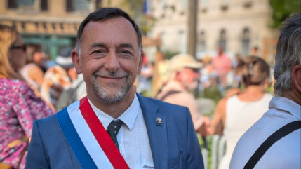 Incendies en Gironde : le d&eacute;put&eacute; LFI Jean-Fran&ccedil;ois Coulomme d&eacute;clenche une pol&eacute;mique avec un message sur les "bourgeois de Cap-Ferret"