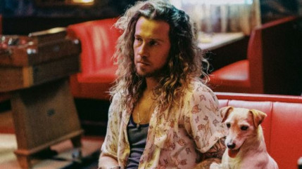 Julien Doré se confie sur sa grand-mère et son rôle dans "Panda" Julien Doré se confie sur sa grand-mère et son rôle dans "Panda"