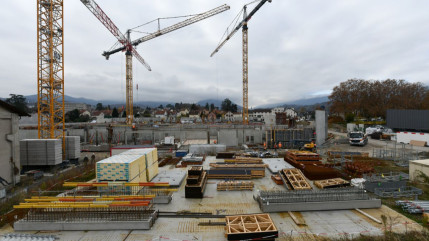 Les travaux du stade municipal de Chambéry se poursuivent Les travaux du stade municipal de Chambéry se poursuivent