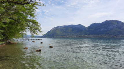 Les travaux progressent pour l’élargissement de la voie verte sur les bords du lac d’Annecy