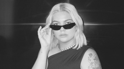 Louane s'éclipse des réseaux sociaux "le temps de recharger les batteries en famille" Louane s'éclipse des réseaux sociaux "le temps de recharger les batteries en famille"