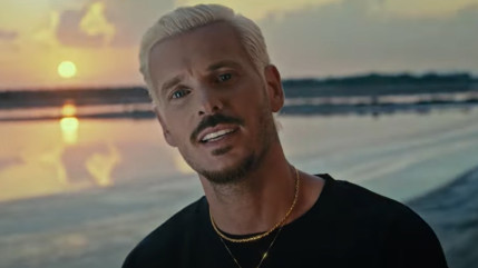 M. Pokora offre des images sensuelles à son nouveau single (vidéo)