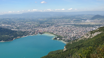 Meublés de tourisme : de nouvelles règles adoptées par le Grand Annecy Meublés de tourisme : de nouvelles règles adoptées par le Grand Annecy