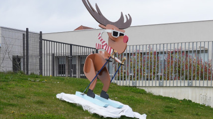 Rudolf kidnappé : la mairie de Fillière tente de retrouver son renne de décoration