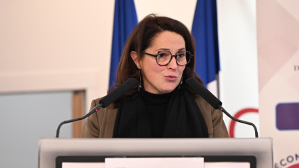 The Village ouvert les dimanches ? Un danger pour le commerce savoyard selon la députée Marina Ferrari