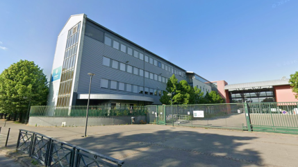 Thonon-les-Bains : une lyc&eacute;enne gri&egrave;vement bless&eacute;e au doigt en franchissant la grille d&rsquo;un lyc&eacute;e bloqu&eacute;