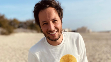 Vianney partage des clichés de ses vacances avec son fils (photos)